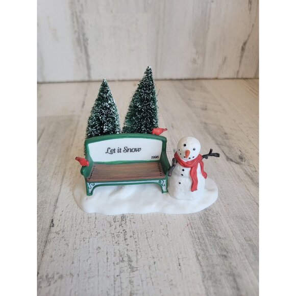 Dept 56 2325 Our Own Village Park Bench accessory xmas - Picture 2 of 7